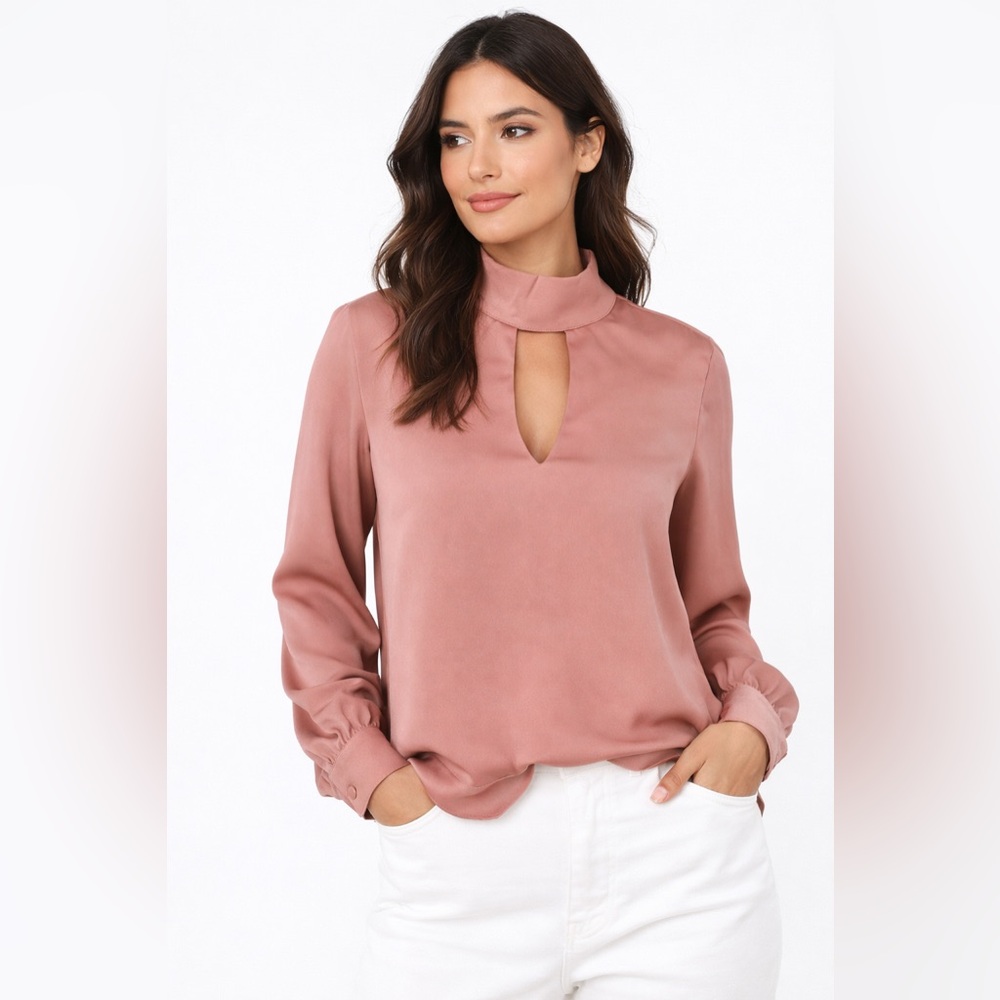 NWT Lulu’s Mauve Mock Neck Keyhole Blouse | Size Medium | Satin Feel